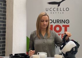 Using the tilt-to-pour action of the Uccello Kettle